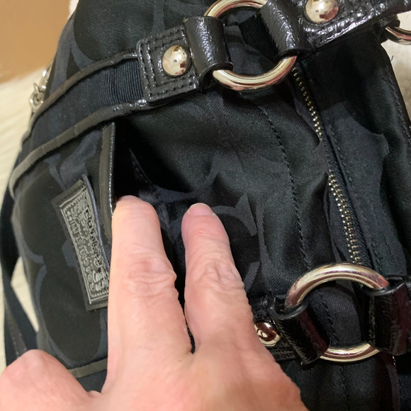 COACH POPPY DAISY Black Signature Sateen Canvas Drawstring SPOTLIGHT Tote F20101 - Picture 14 of 16